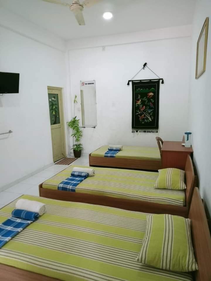 Dinimuthu Rest Inn Веллавая Екстер'єр фото
